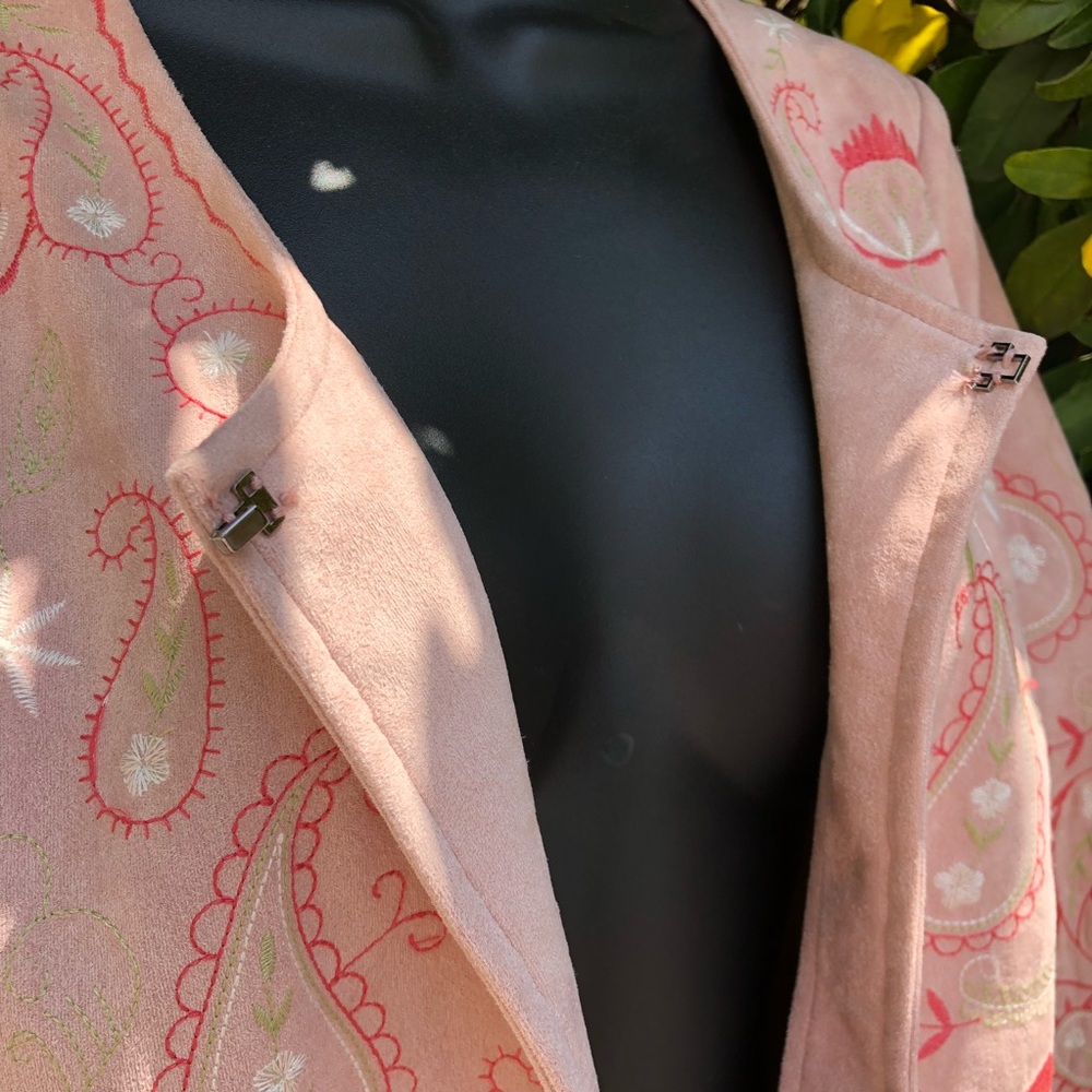 Blush faux suede embroidered jacket NWT - Picture 3 of 5